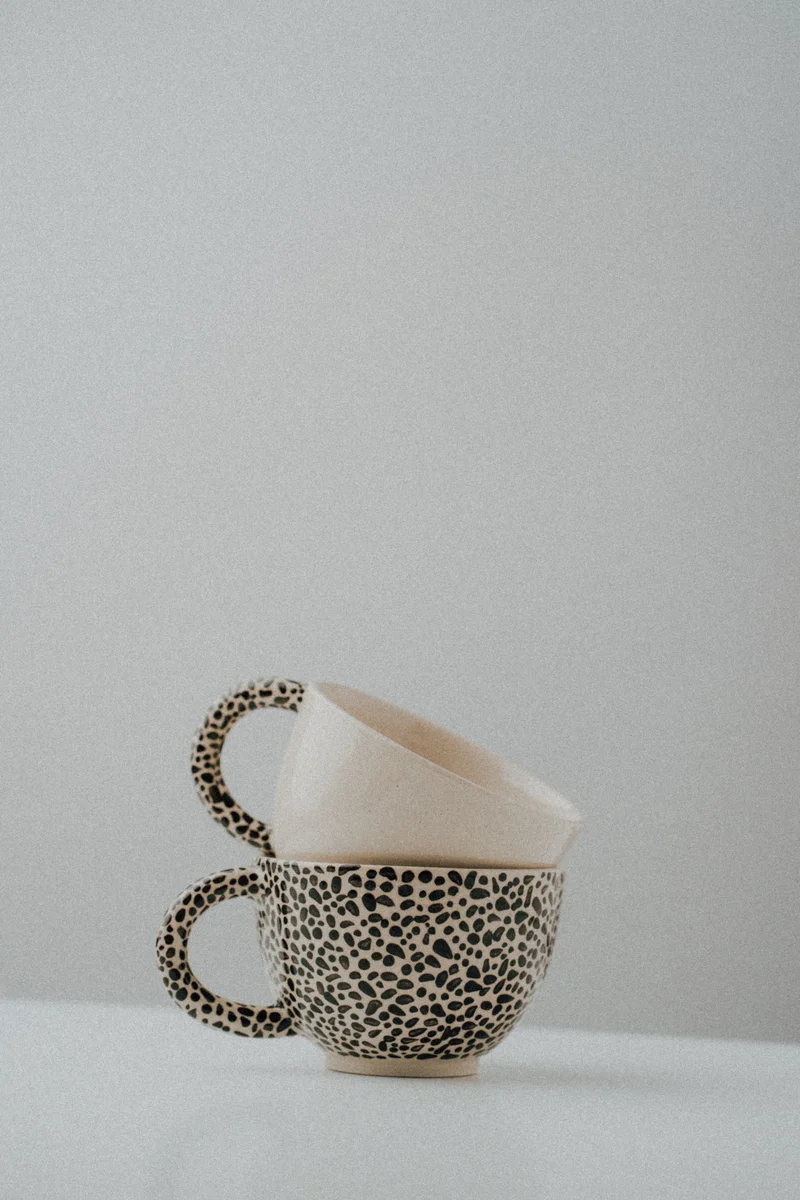 LAZY DOTTY BLOB CAPPUCCINO TASSE – Ansicht 2
