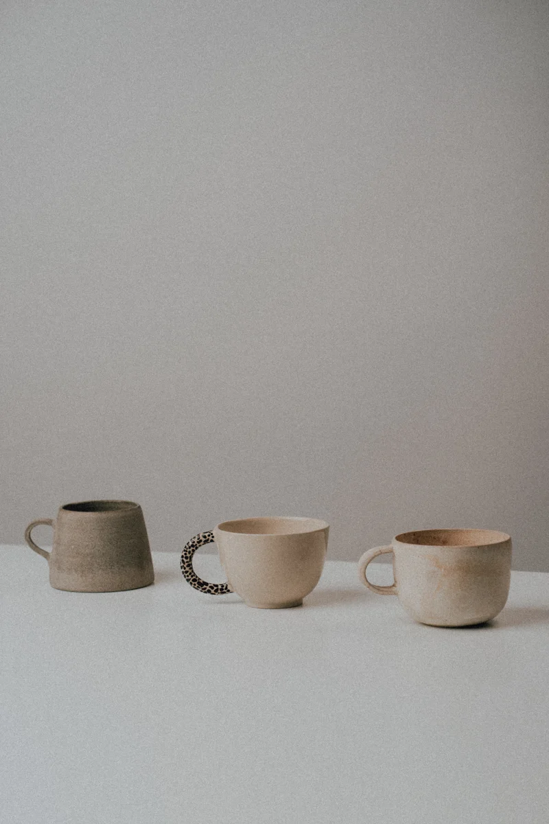 LAZY DOTTY BLOB CAPPUCCINO TASSE
